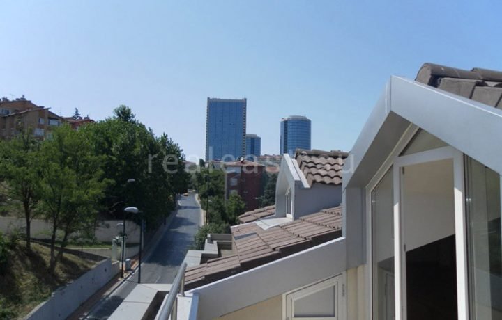 Недвижимость в Турции в элитном комплексе Бешикташ, с видом на Босфор
