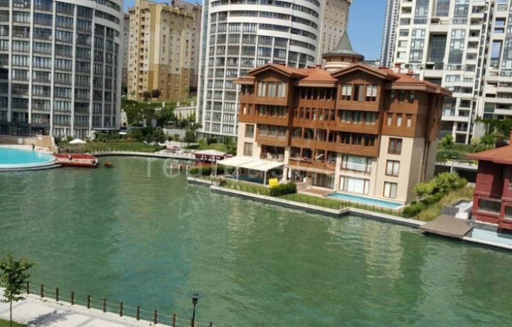 Недвижимость в Турции: квартира в элитном комплексе рядом с водоёмом