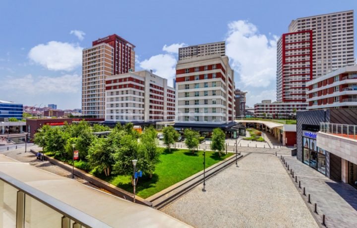 Элегантный жилой комплекс в Стамбуле: Соединение с главными магистралями и недвижимость в Турции для современной жизни