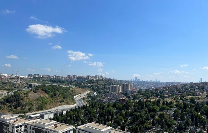 Новый большой жилой комплекс в 20 минутах от центра Стамбула
