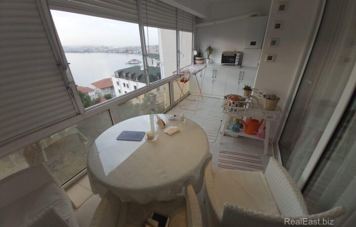 Квартира 2+1 с видом на Мраморное море в районе Бейликдюзю, Стамбул №2776