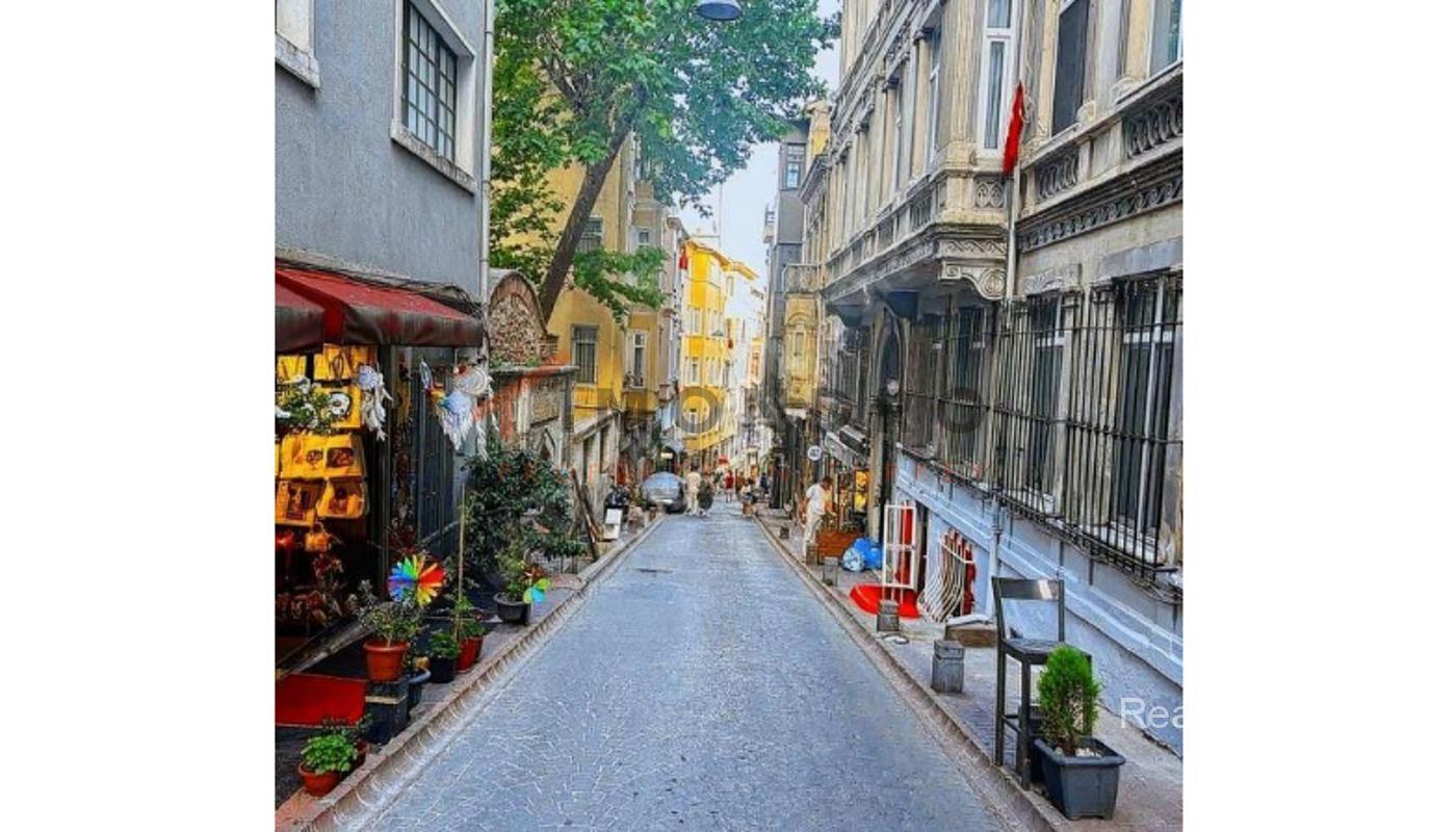 Charming Apartment in Vibrant Beyoglu, Istanbul