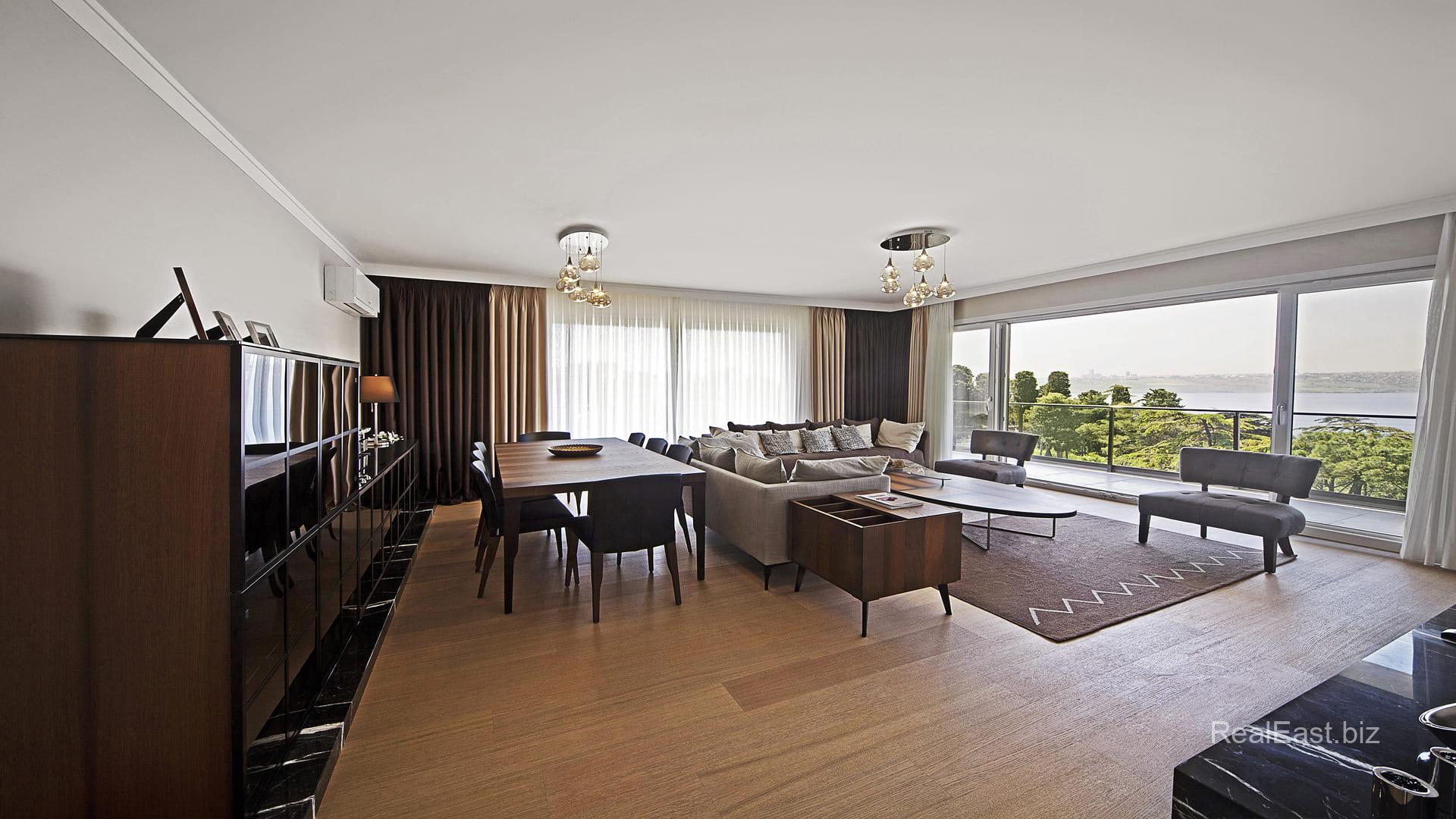 Spacious 3+1 Apartment with Sea View in Istanbul