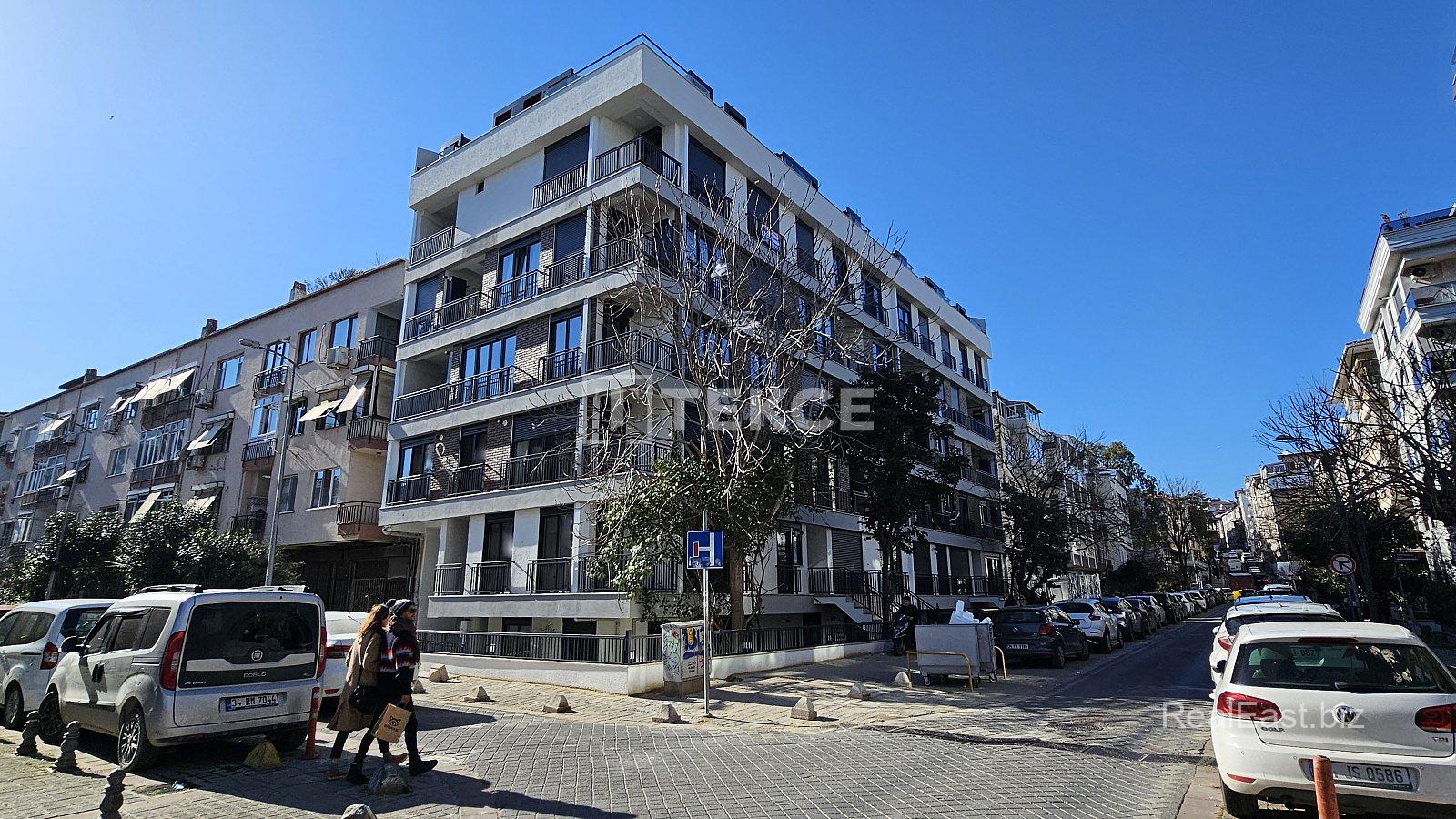 Duplex Apartment with Excellent Rental Potential in Kadıköy, Istanbul