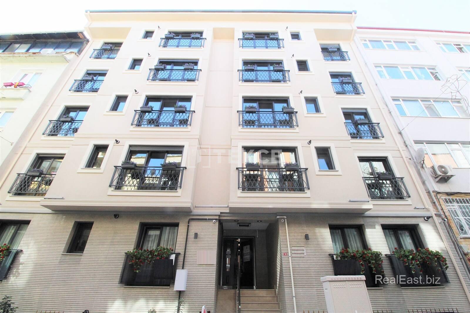 Stylish Apartment with Partial Sea View in Central Istanbul