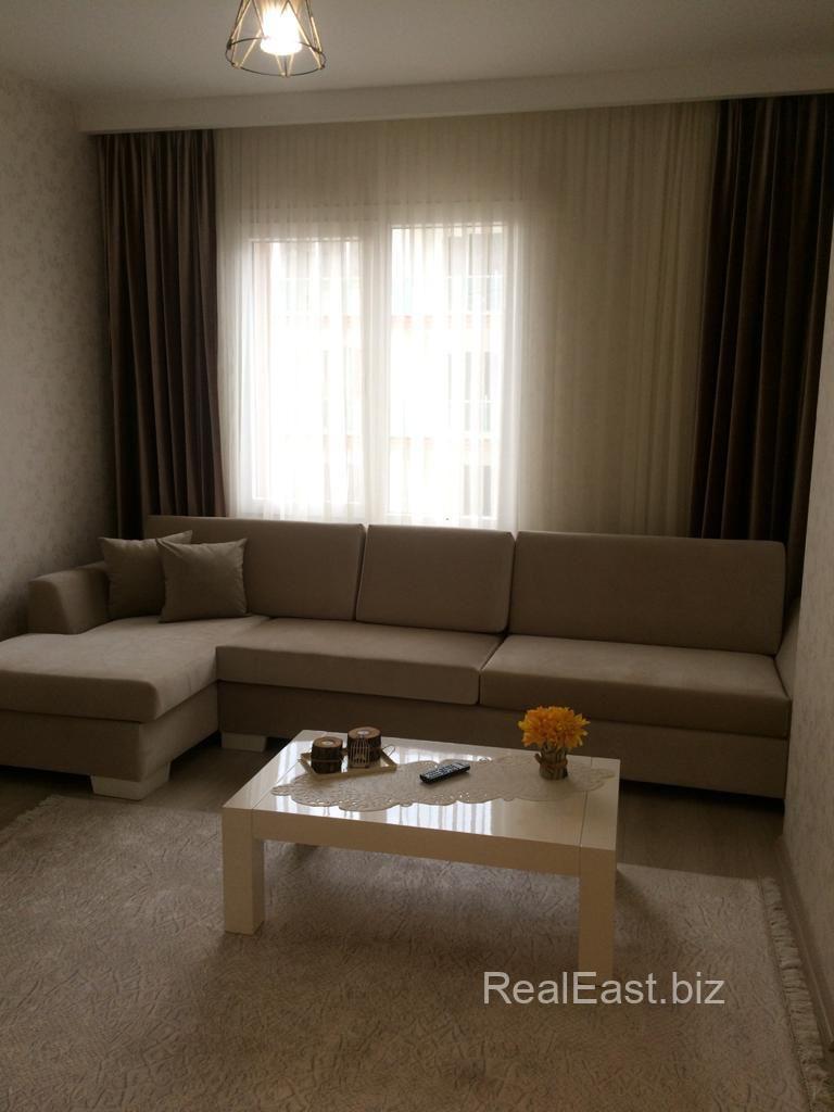 Spacious 6+1 Apartment in Istanbul's Vibrant District