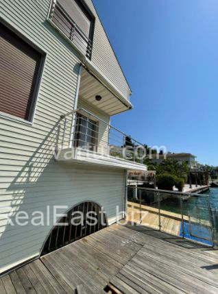 Luxurious Mansion with Bosphorus View in Beykoz