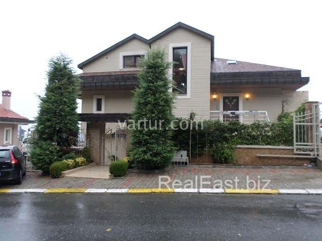 Luxurious Villa in Beykoz with Spacious Garden