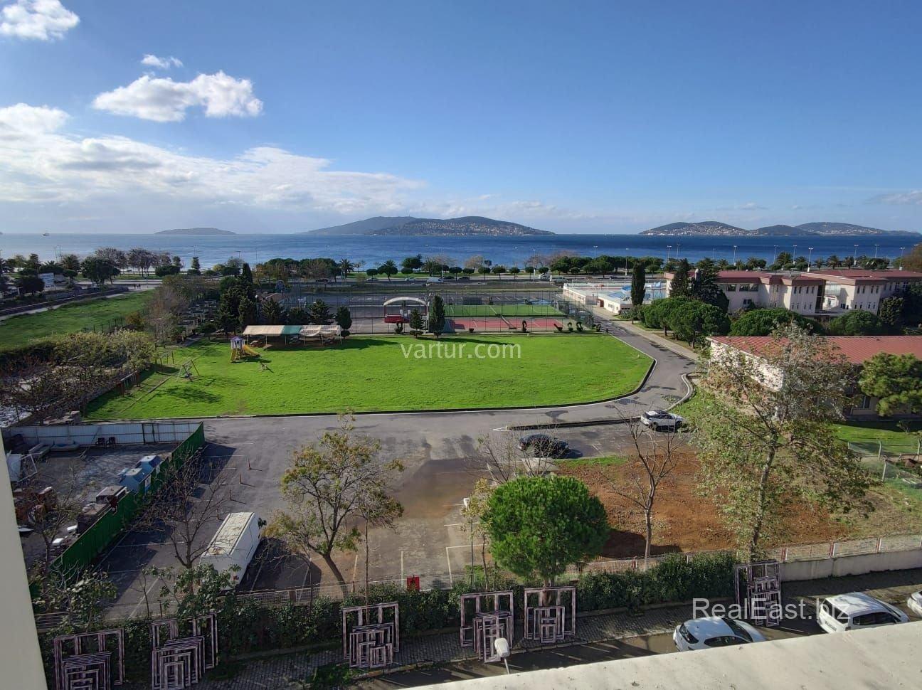 Stunning 3+1 Apartment with Sea View in Kartal, Istanbul