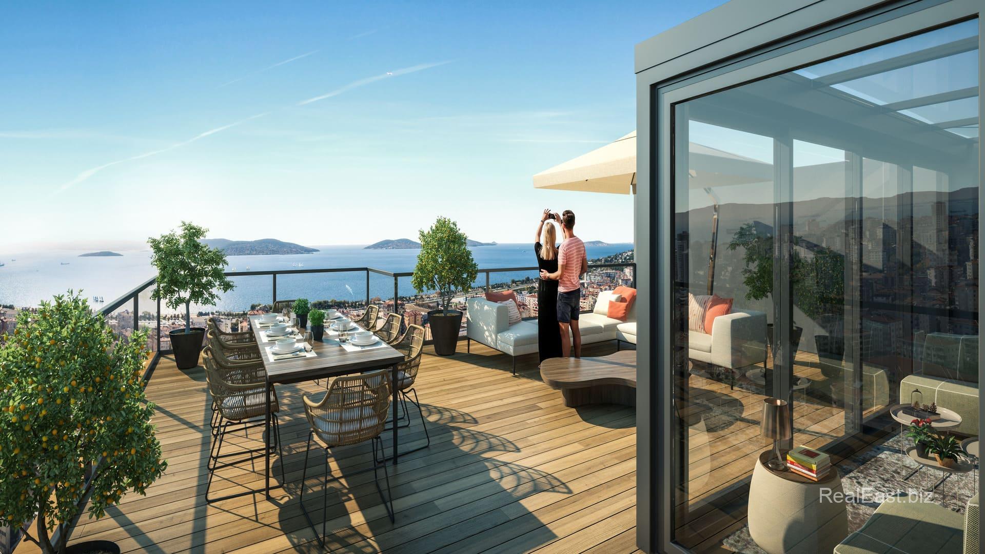 Spacious Family Apartment with Scenic Views in Kartal, Istanbul