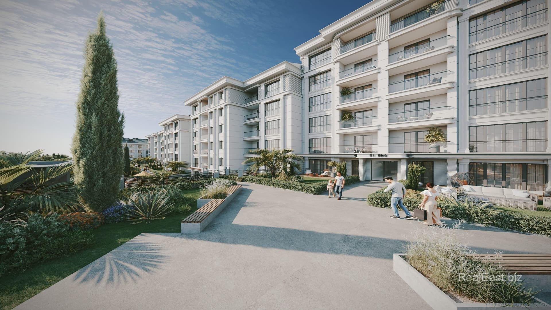 Spacious 4+2 Apartment in the Heart of Beylikdüzü