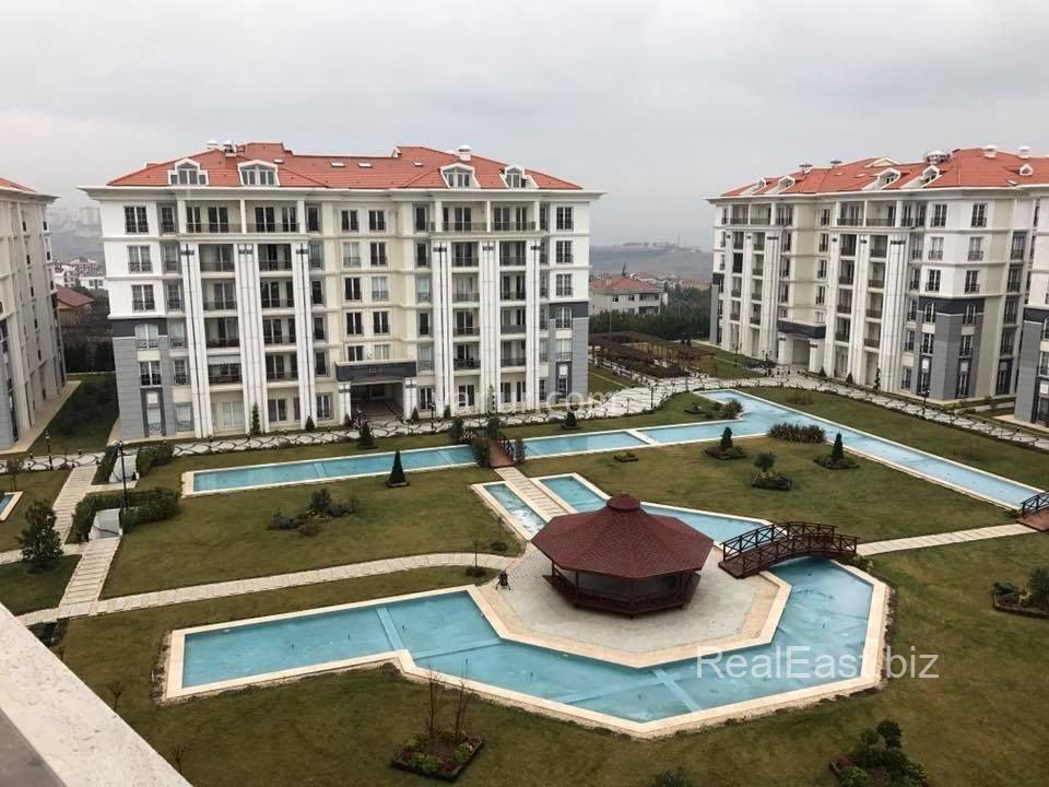 Modern Apartment in Vibrant Beylikduzu