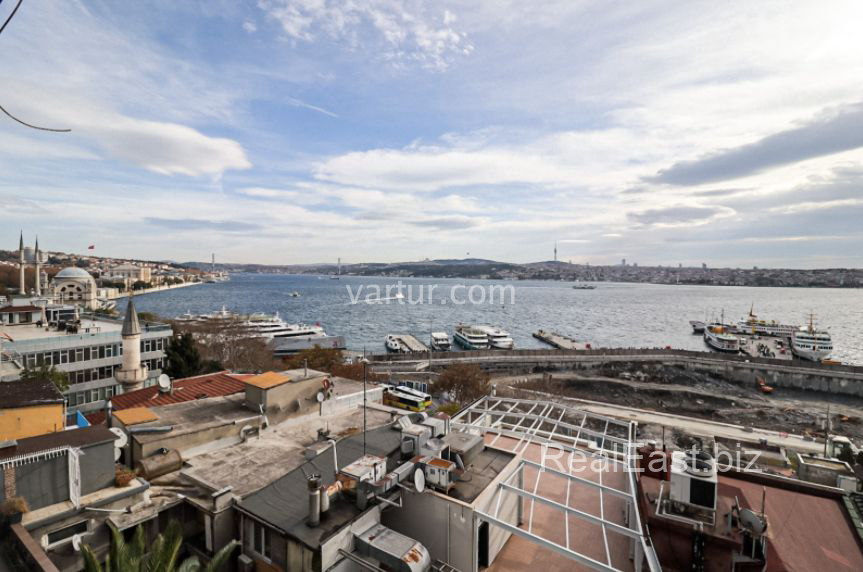 Charming Apartment with Bosphorus View in Beyoglu