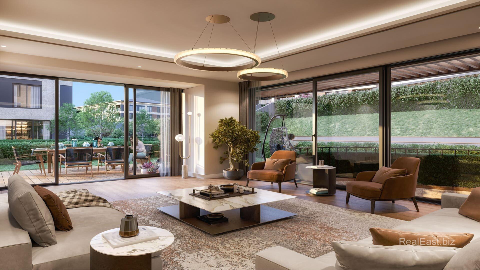 Spacious 5+1 Apartment in Istanbul's Vibrant District