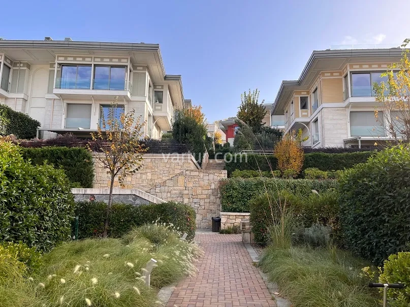 Luxury Apartment with Bosphorus Views in Üsküdar