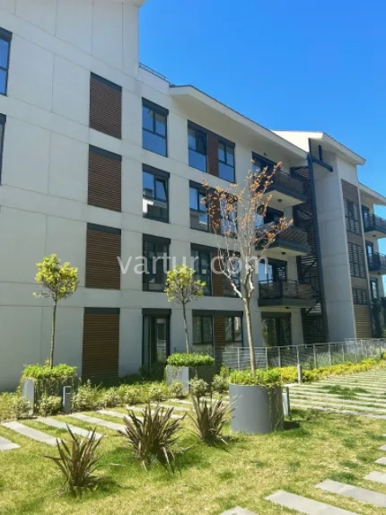 Luxury Sea View Apartment in Prestigious Sariyer
