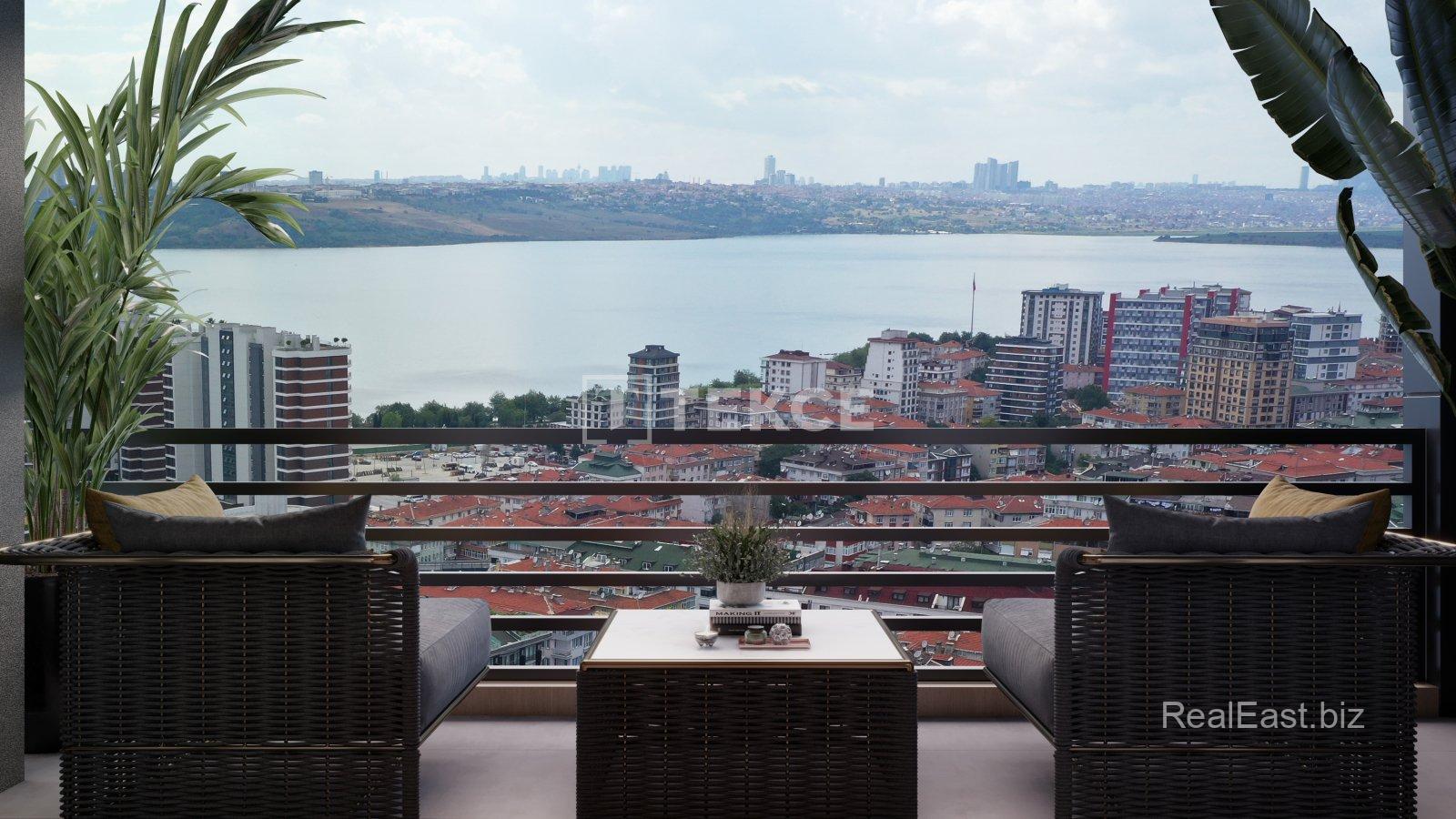 Spacious Apartments with Lake Views in Istanbul