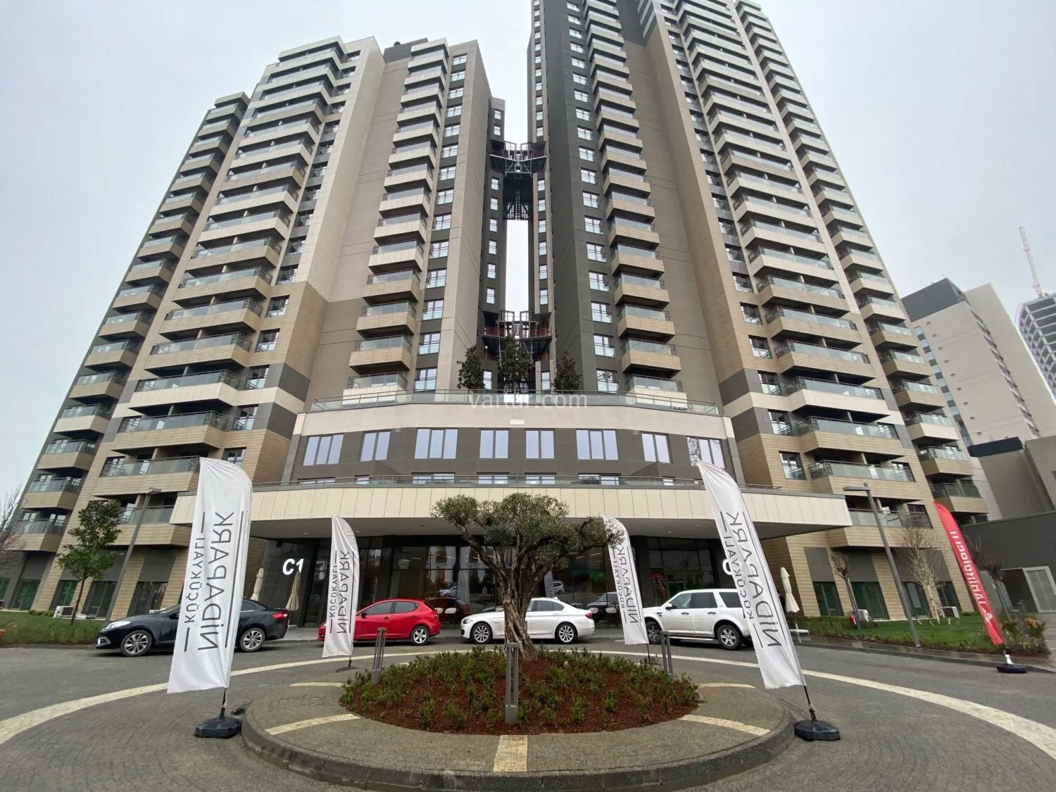Modern Apartment with Scenic Views in Maltepe, Istanbul