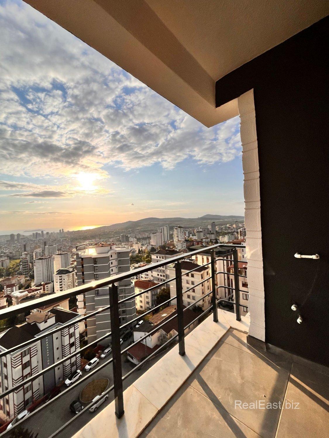 Modern 3+1 Apartment in Vibrant Kartal, Istanbul