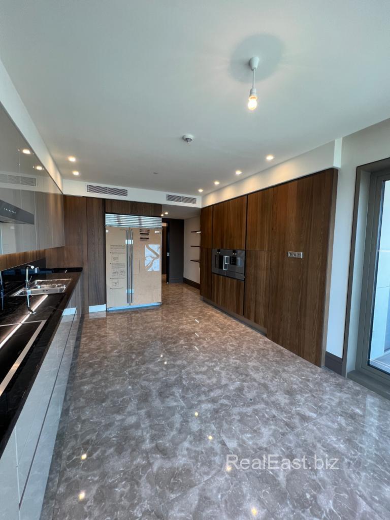 Stunning 5+1 Apartment in Prestigious Bakırköy