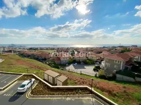 Modern 3+1 Apartment with Breathtaking Sea Views in Beylikduzu, Istanbul