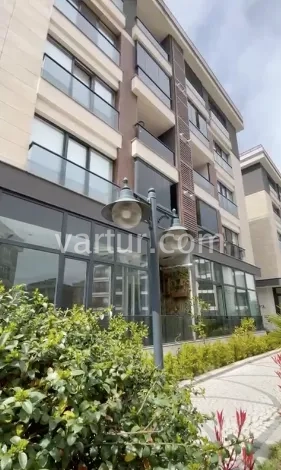 Modern Apartment in Vibrant Beylikduzu
