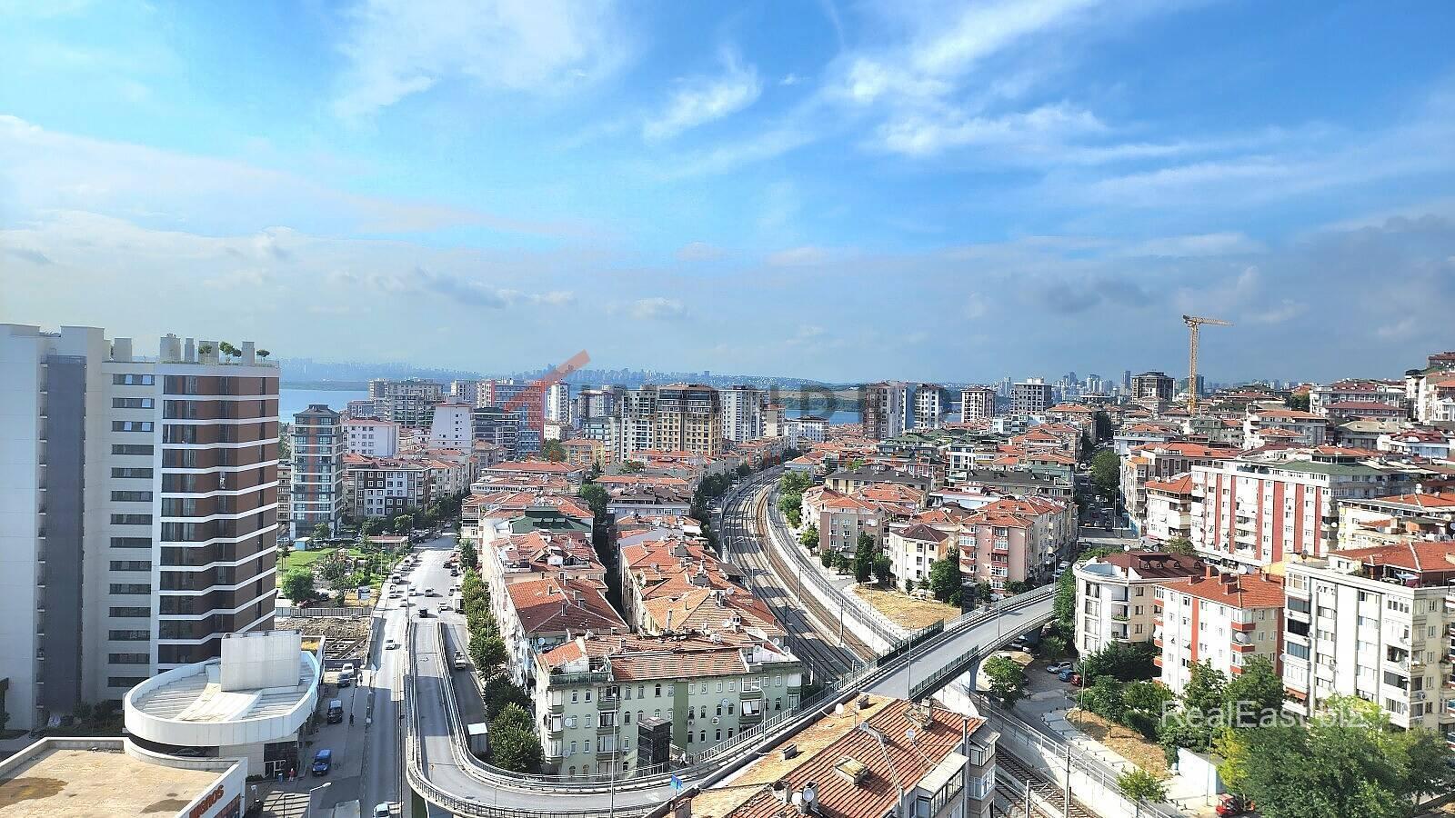 Charming Apartment with Sea View in Küçükçekmece