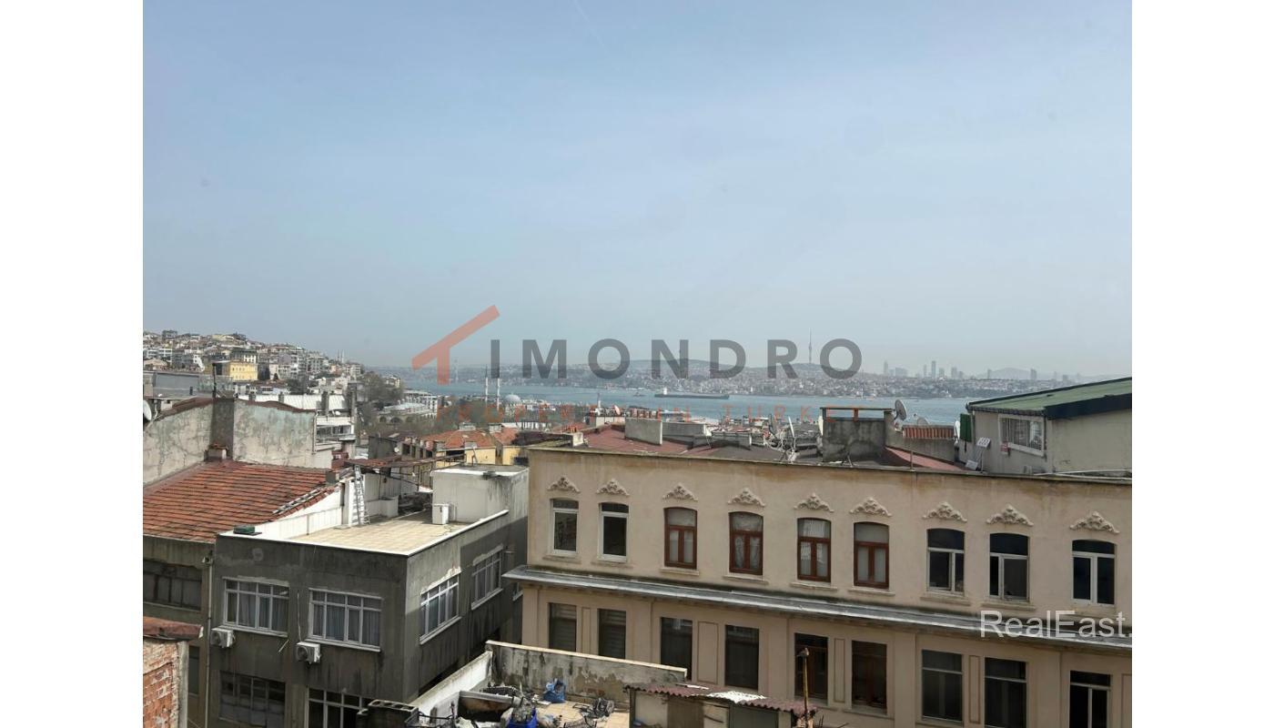 Charming Apartment with Sea View in Vibrant Beyoglu