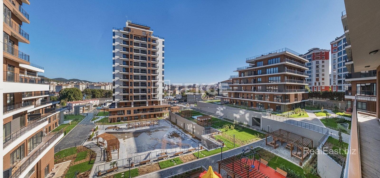 Luxurious Duplex Apartment in Ümraniye with Indoor Pool