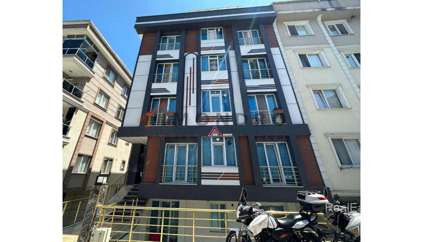 Modern Apartment in Rapidly Growing Beylikduzu, Istanbul